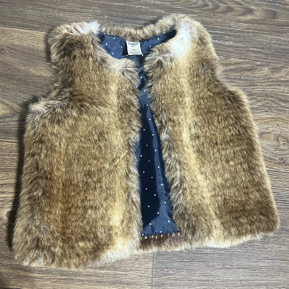 Preloved-OshKoshB’gosh Toddler Girl Faux Fur Vest, Polka Dot Lining